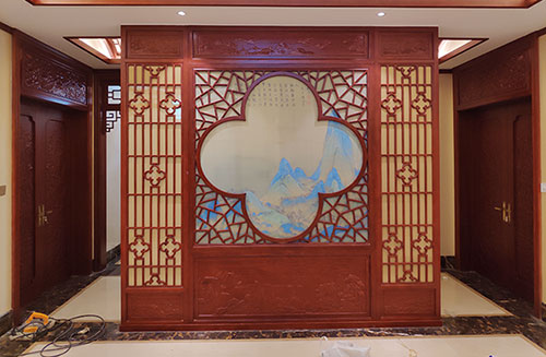 咸宁会所室内装修中式仿古实木屏风隔断展示
